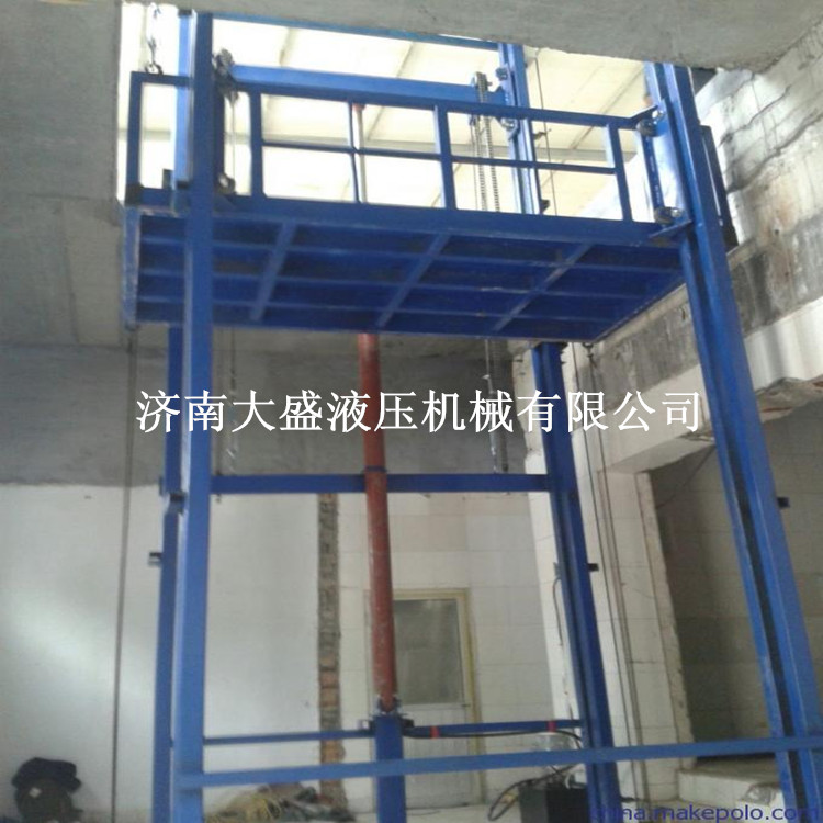 升降机