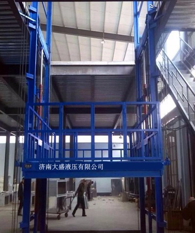 导轨链条式升降货梯